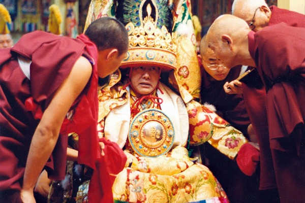 státní věštec s mnichy.jpg